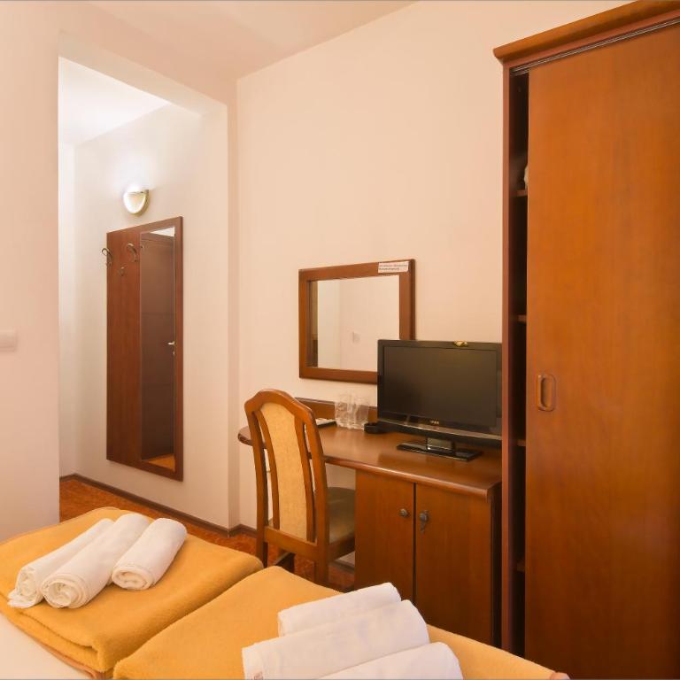 Villa Ljubanovic - Niskobudžetna Dvokrevetna Soba sa Bračnim Krevetom - 2