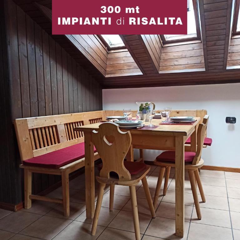 Mansarda Marmolada Canazei, parking, ski slopes 300m - Appartamento con 2 Camere da Letto - 4