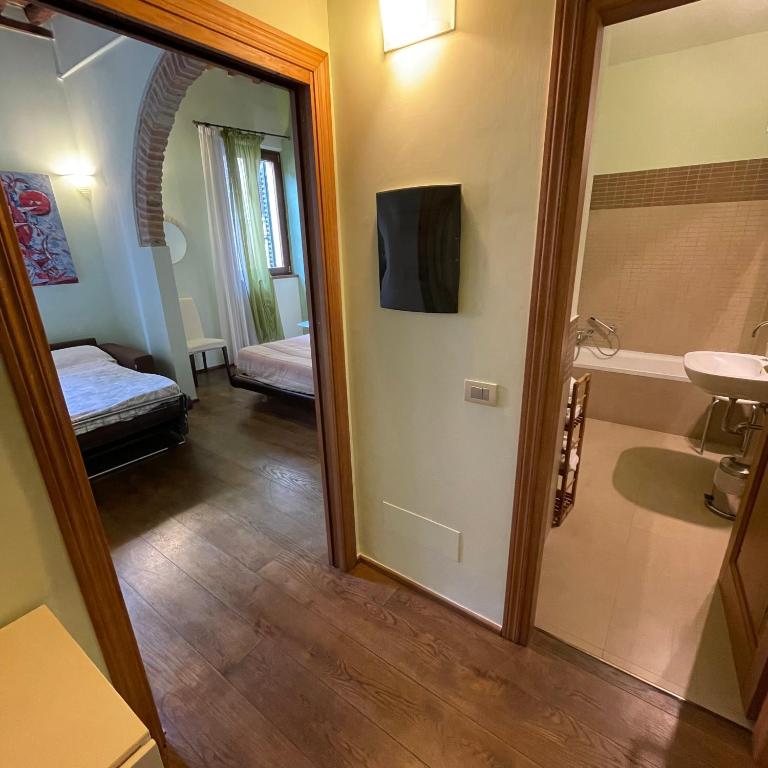 Guest-House Del Corso - Camera Matrimoniale Standard - 12