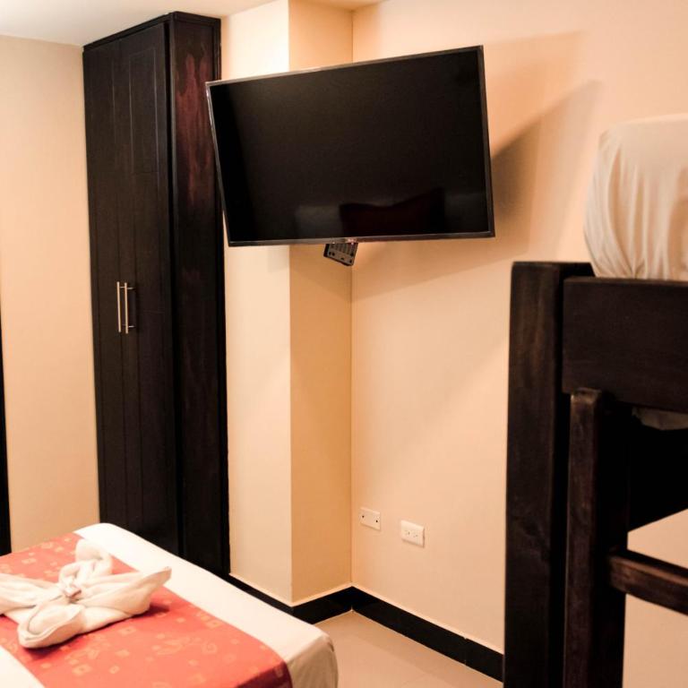 Hotel Plaza Garibaldi - Economy Triple Room - 2