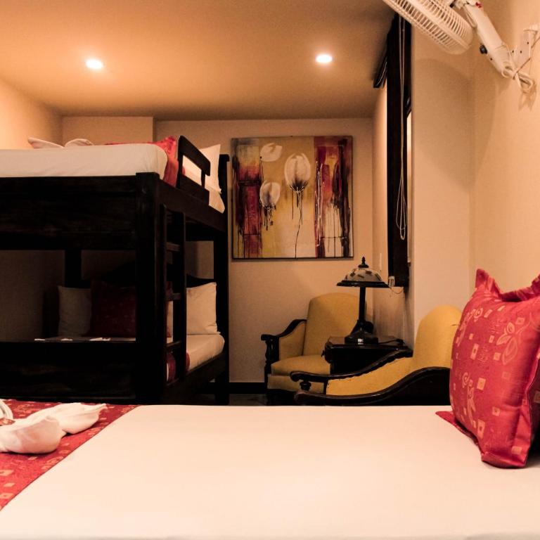 Hotel Plaza Garibaldi - Economy Triple Room - 4