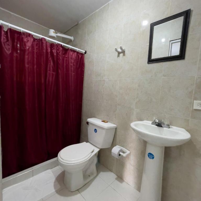 3CB-2 APARTAMENTO DE 3 ALCOBAS EN EL CENTRO HISTORICO CON AIRE ACONDICIONADO Y WIFI - Three-Bedroom Apartment - 5