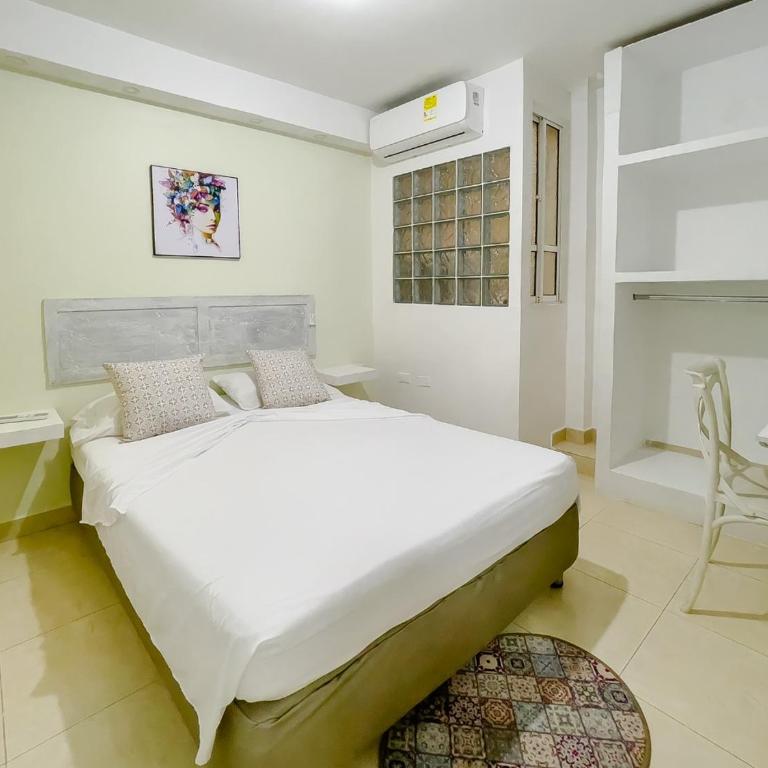 3CB-2 APARTAMENTO DE 3 ALCOBAS EN EL CENTRO HISTORICO CON AIRE ACONDICIONADO Y WIFI - Three-Bedroom Apartment - 7