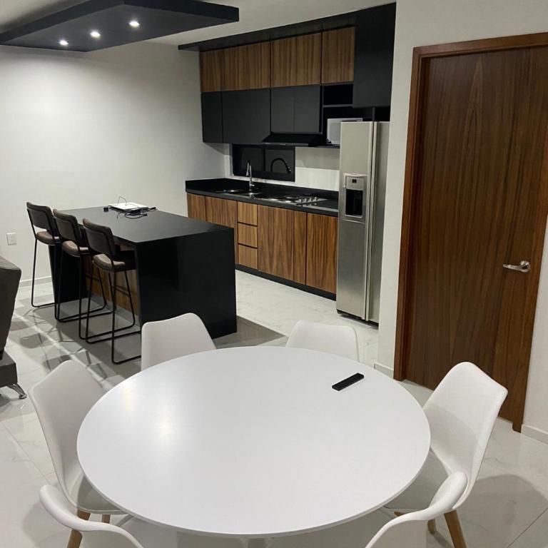 Pent-house a media cuadra del malecón, Hookipa Tower! - Apartamento de 2 dormitorios - 4