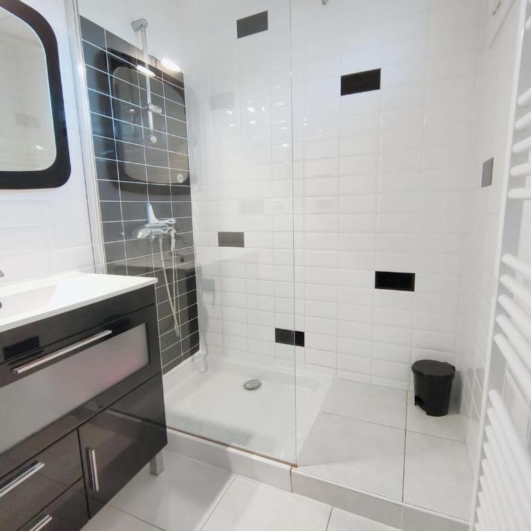 Appartement T3 Lumineux Proche Centre - 3 Étoiles, Clim - FR-1-503-136 - Appartement - 2