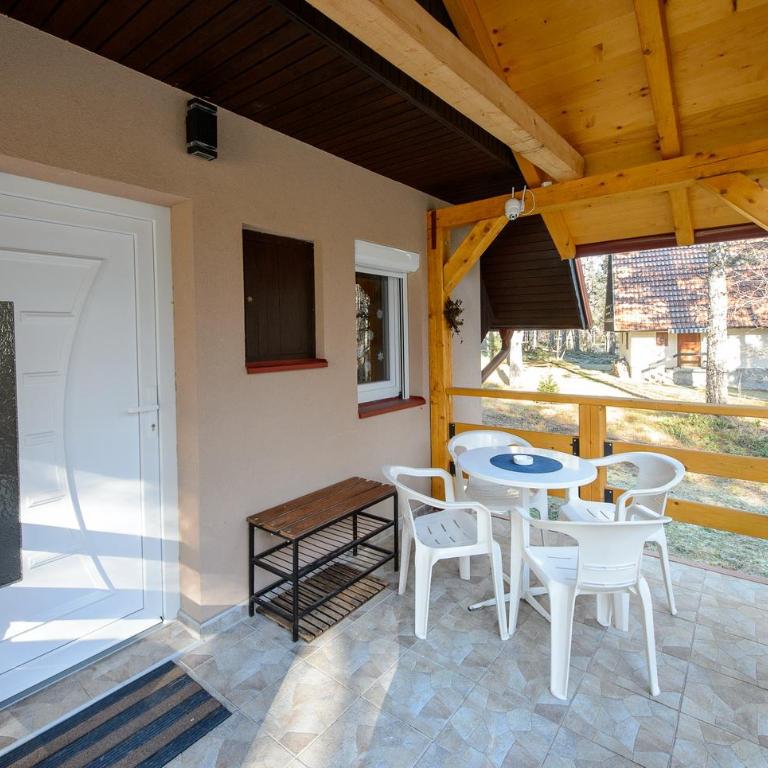 Vila Šišarka Divčibare CENTAR - Vila sa 2 Spavaće Sobe - 4
