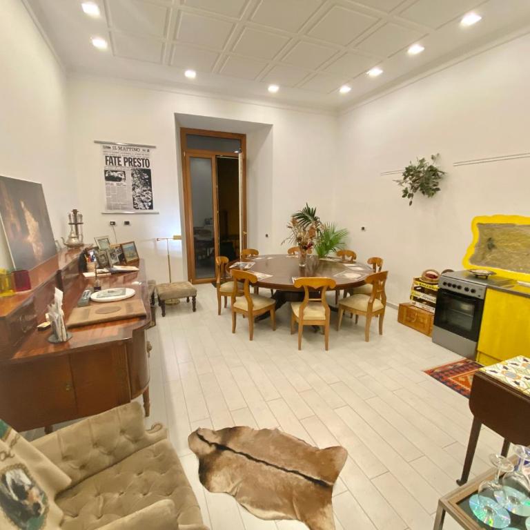 Casa Tiare, the heart of Piazza Plebiscito - Three-Bedroom Apartment - 9