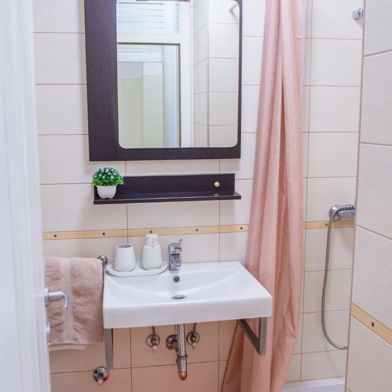 Comfortable Apartment In Mostar - Two-Bedroom Apartment - 43