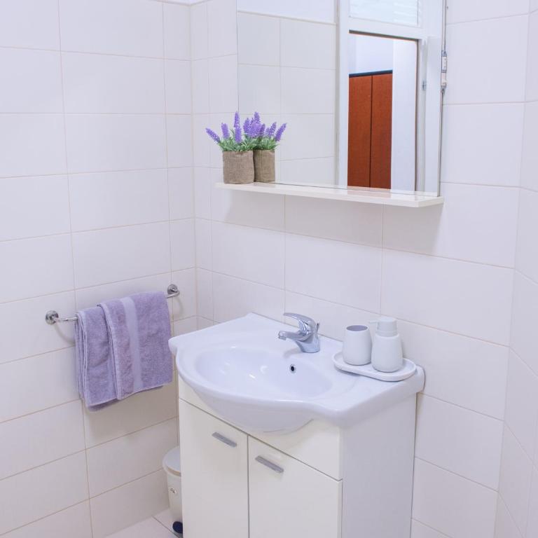 Comfortable Apartment In Mostar - Two-Bedroom Apartment - 48