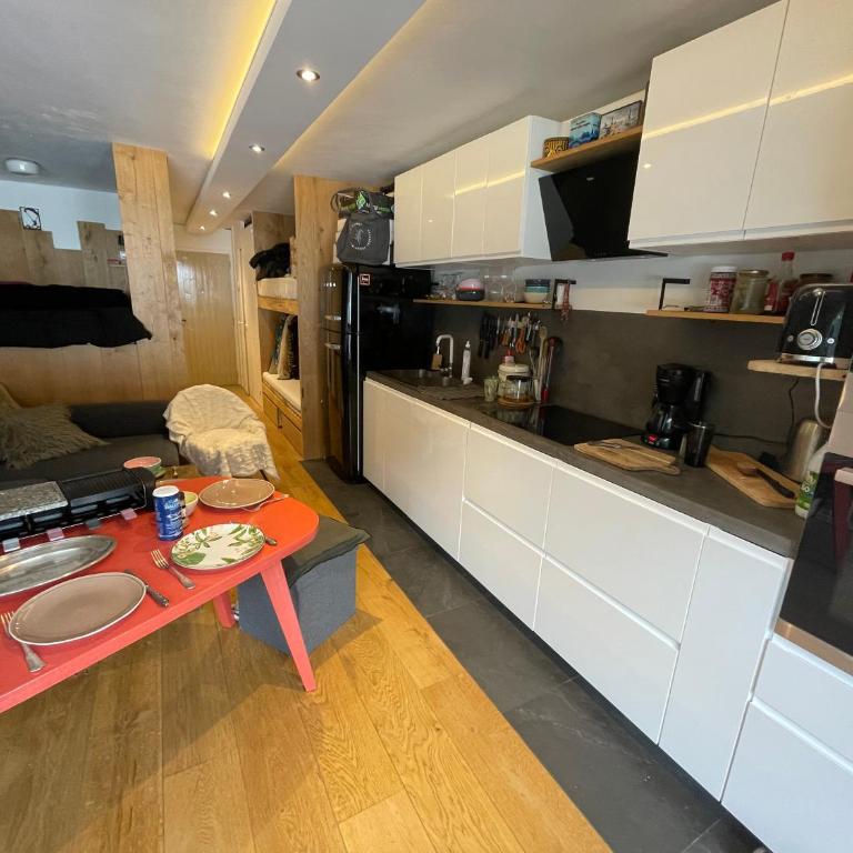 Cozy studio au centre du village & superbe vue - Appartamento Monolocale - 13