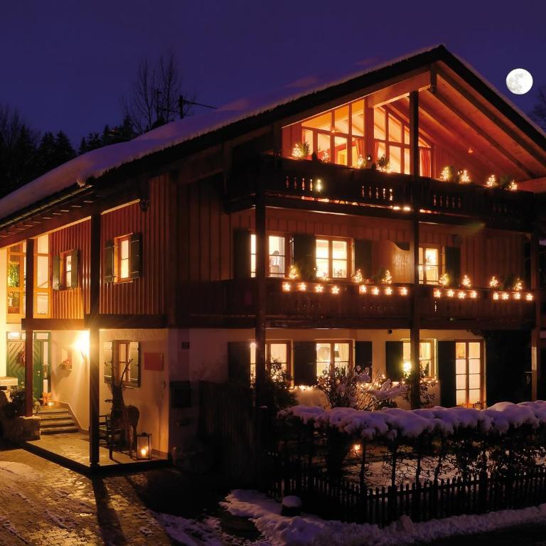 Casa Claudia - die schöne 4-Sterne-Fewo - im Sommer Bergbahntickets inclusive - Apartment - 1