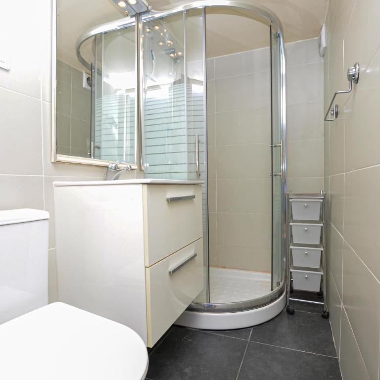 Lovely Apartment In Cogolin With Swimming Pool - Apartment mit 2 Schlafzimmern - 14