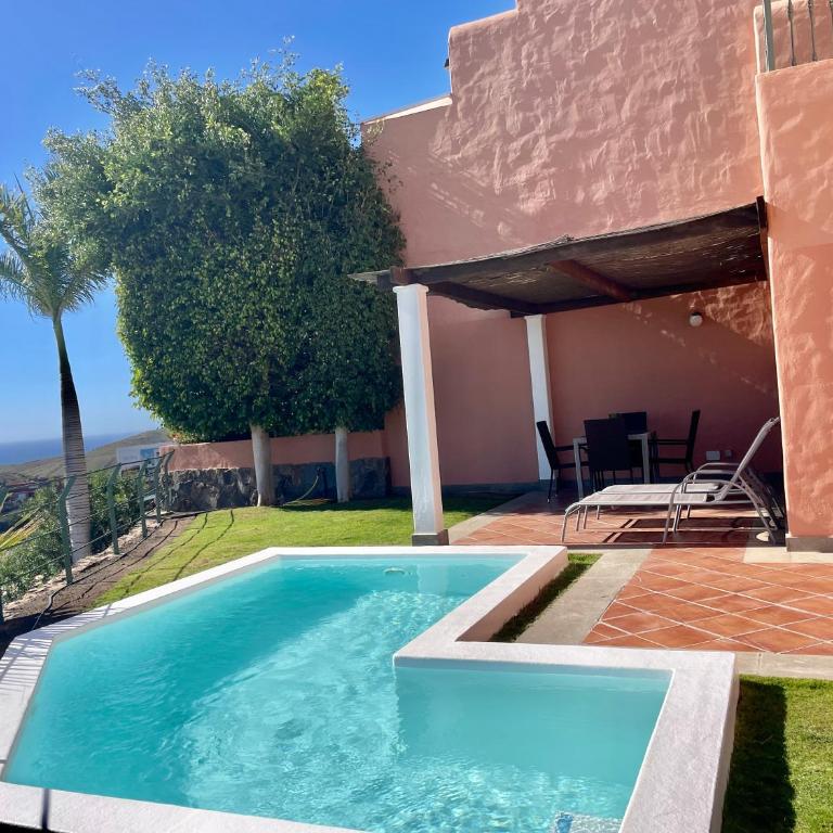 HomeForGuest SALOBRE GOLF VILLA, POOL, BBQ, WIFI, STUNNING VIEWS - Deluxe Villa - 1