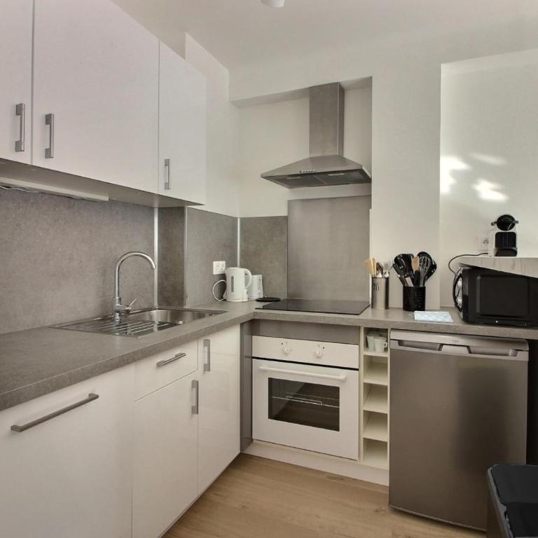 CENTRAL CANNES - Appartement avec Balcon - 17