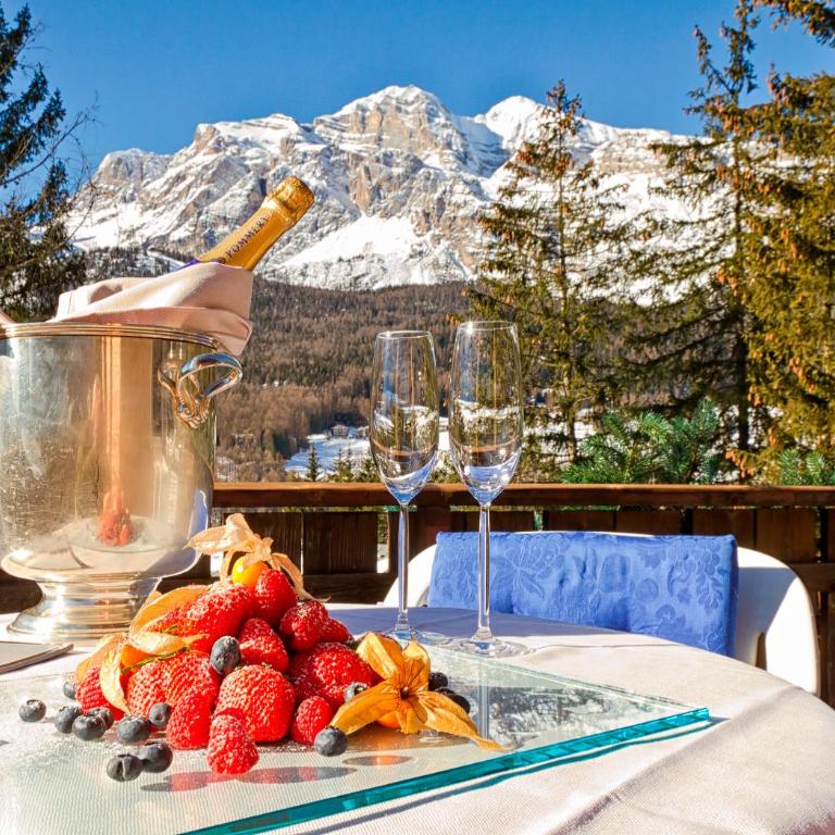 Boutique Hotel Villa Blu Cortina D'Ampezzo - Camera Matrimoniale con Vista Panoramica - 3
