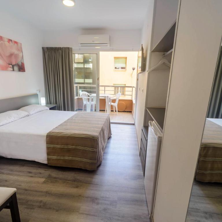 Hostal Anna Benidorm - Habitación Doble - 7