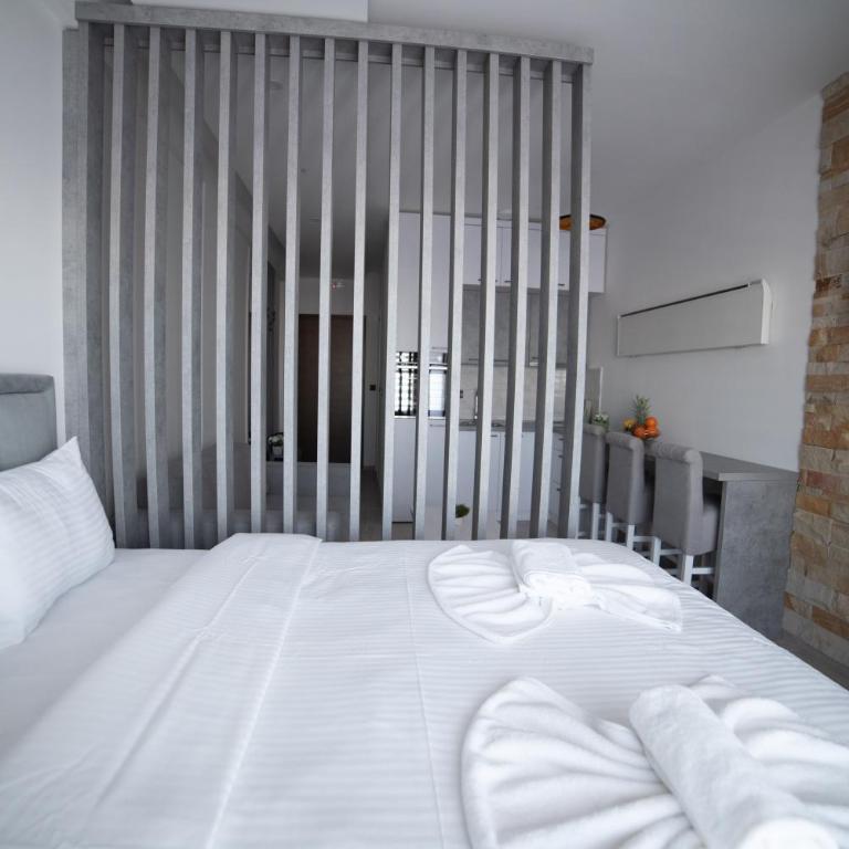 NLux 10 Apartment - One-Bedroom Apartment - 5
