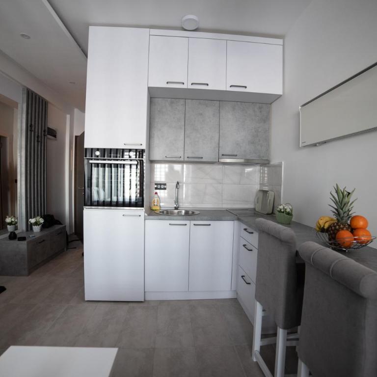 NLux 10 Apartment - One-Bedroom Apartment - 13