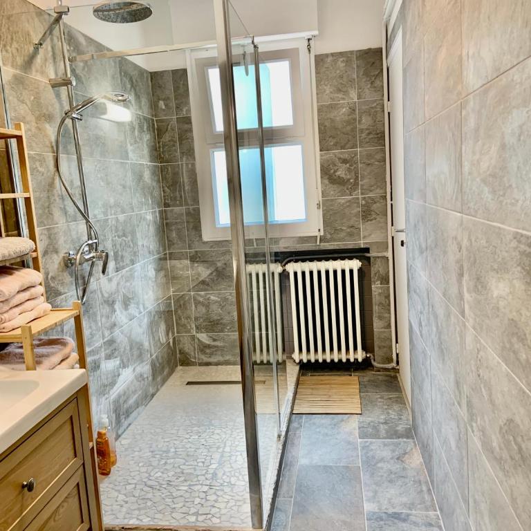 GRAND Appartement 85m2 centre ville de BIARRITZ 6 pers - Appartement 2 Chambres - 30