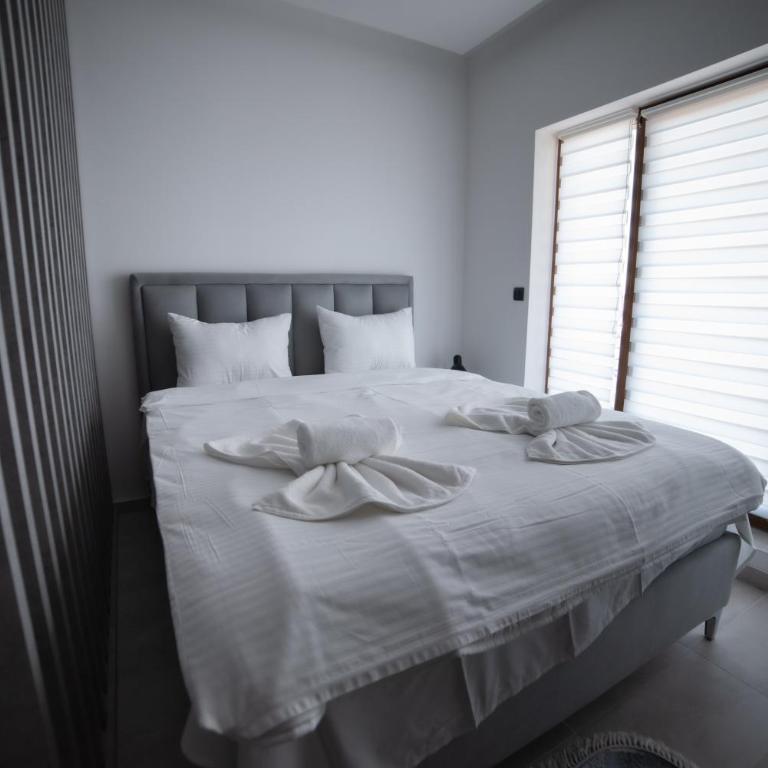 NLux 11 Apartment - One-Bedroom Apartment - 7