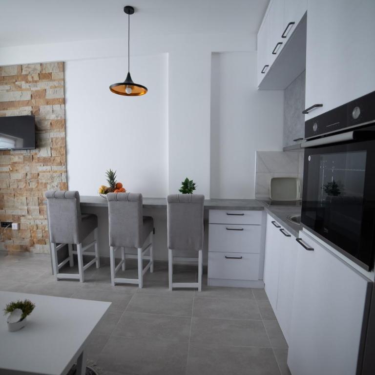 NLux 11 Apartment - One-Bedroom Apartment - 12