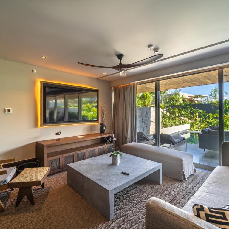 Impression Moxché by Secrets - Adults Only - Master Suite Swim Out Tropical View - 3