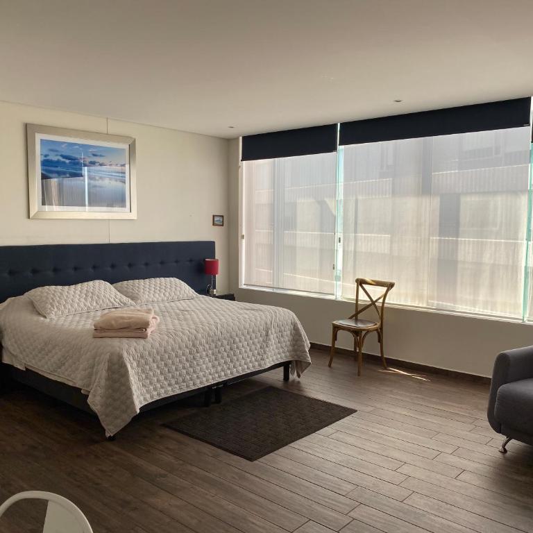 Napoles Suites - Double Room with Private Bathroom - 1