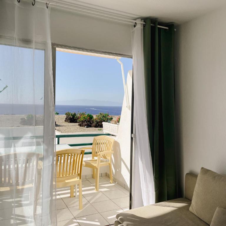 Panorama 3 Bedroom Apartment - Three-Bedroom Apartment - 1