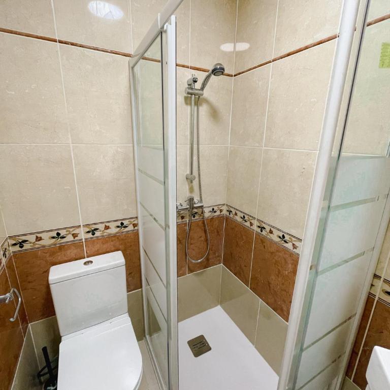 Panorama 3 Bedroom Apartment - Three-Bedroom Apartment - 16