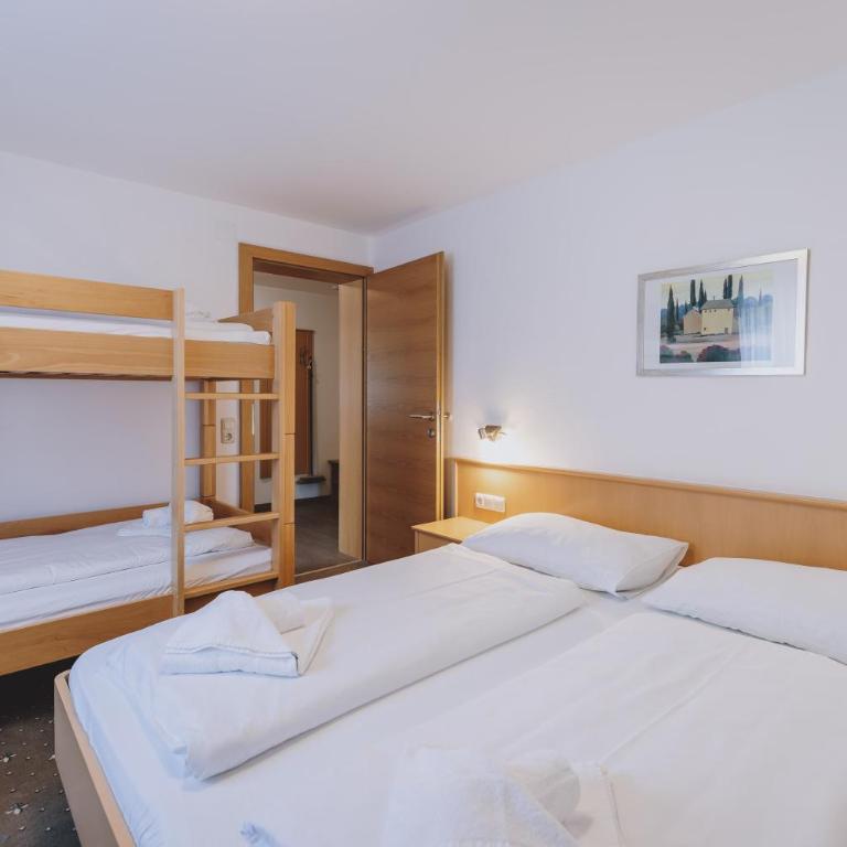Appartements Sulzer by we rent, SUMMERCARD INCLUDED - Großes Apartment mit 1 Schlafzimmer und Balkon - 4