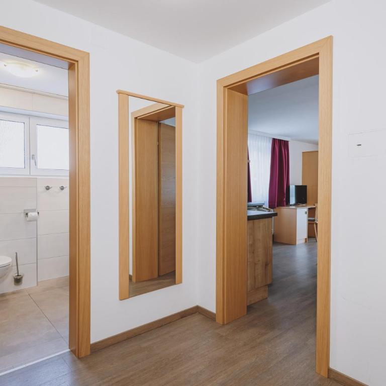 Appartements Sulzer by we rent, SUMMERCARD INCLUDED - Großes Apartment mit 1 Schlafzimmer und Balkon - 3