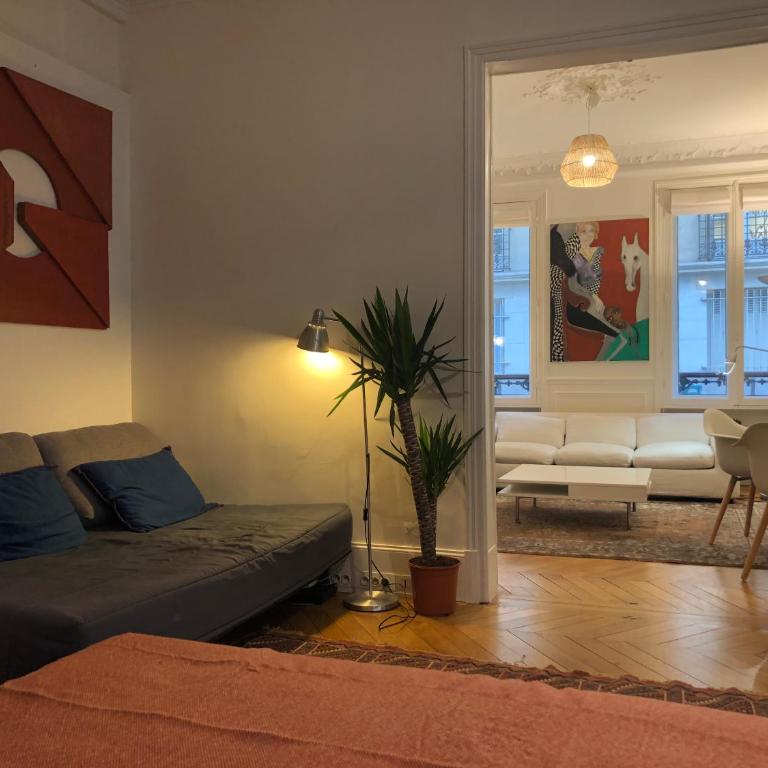 Cosy 2 room 50m2 Parisian classic flat - Passy, 16th arrondissement, near Eiffel Tower - Appartement - Rez-de-Chaussée - 6