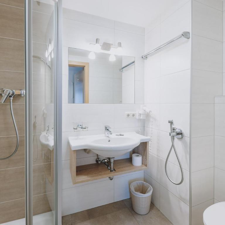 Appartements Sulzer by we rent, SUMMERCARD INCLUDED - Apartment mit 1 Schlafzimmer und Balkon - 5