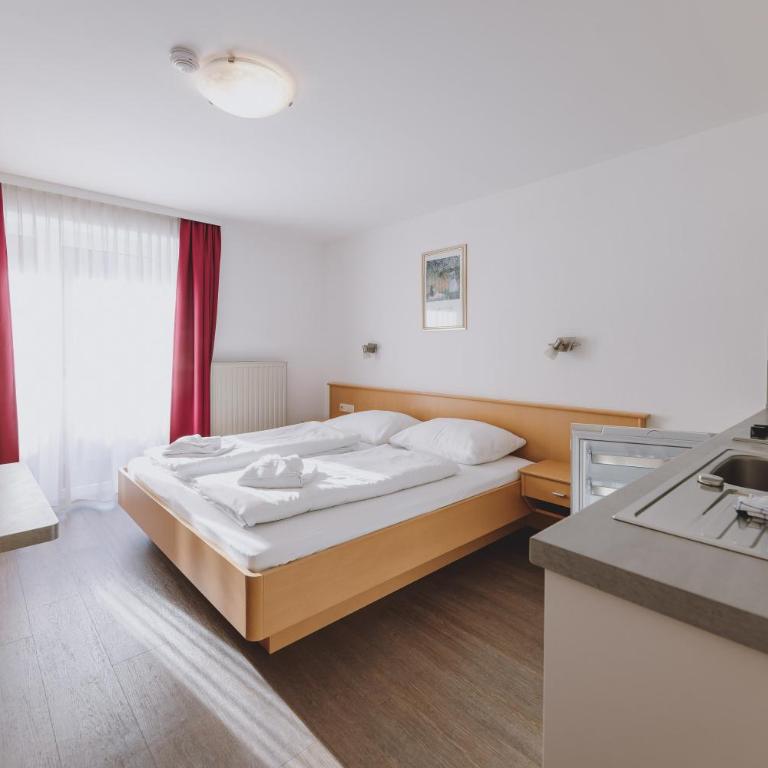 Appartements Sulzer by we rent, SUMMERCARD INCLUDED - Studio-Apartment mit Balkon - 4