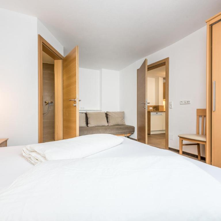 Appartements Sulzer by we rent, SUMMERCARD INCLUDED - Apartment mit 2 Schlafzimmern und Balkon - 5