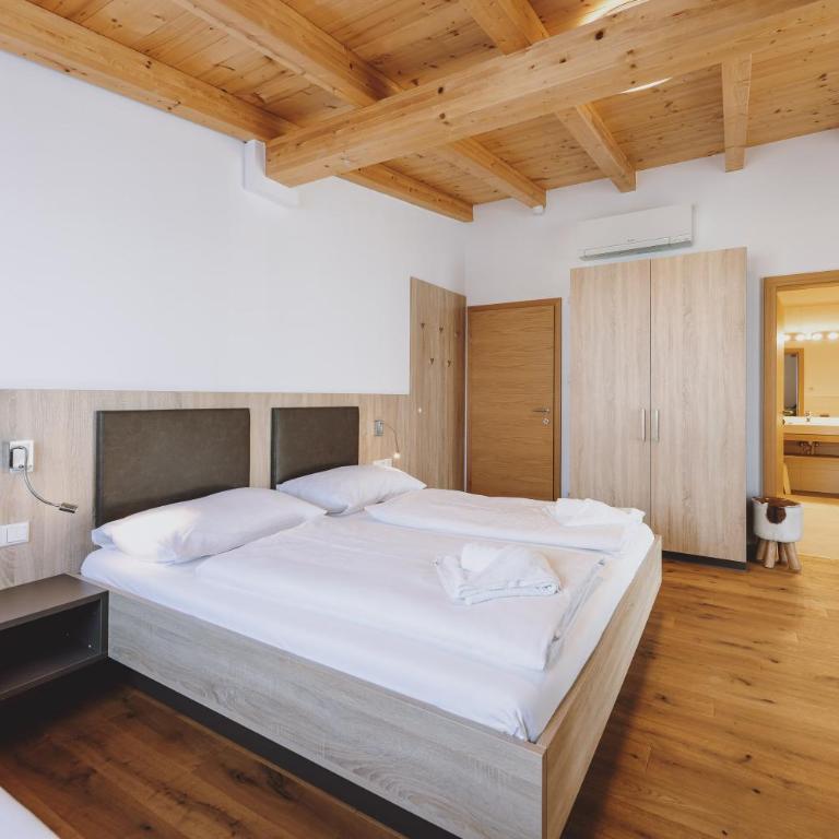 Appartements Sulzer by we rent, SUMMERCARD INCLUDED - Penthouse-Apartment mit 3 Schlafzimmern und Terrasse - 8