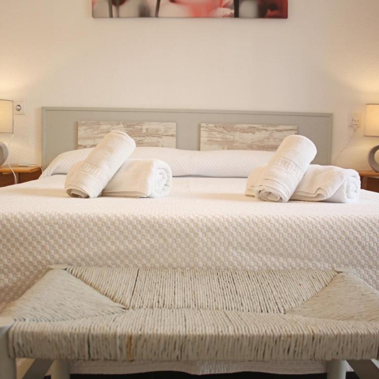 Charming seafront villa - Four-Bedroom House - 4