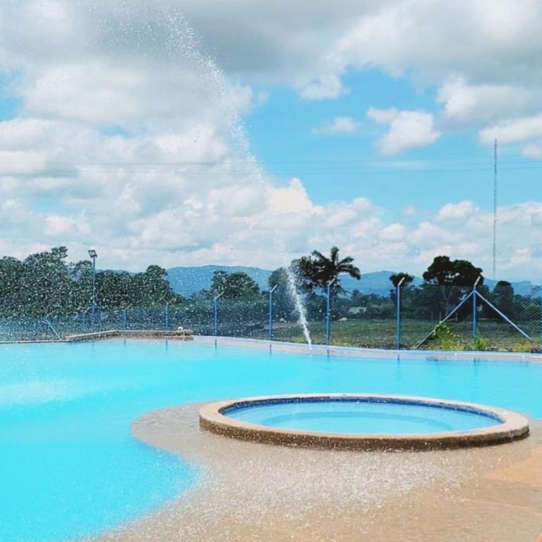 APARTAMENTO en el QUINDÍO cerca al PARQUE DEL CAFÉ - Apartamento de 2 dormitorios - 4