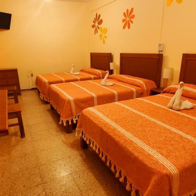 Hotel Florida Oaxaca - Habitación con 3 camas dobles - 10