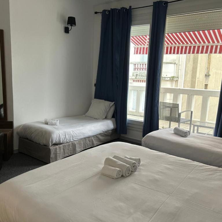 Hotel Moderne Vichy Soirée étape - Chambre Quadruple - 1