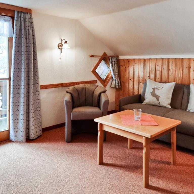 Gschwenderhaus Ferienwohnungen - Superior Apartment mit 2 Schlafzimmern und Balkon - 11