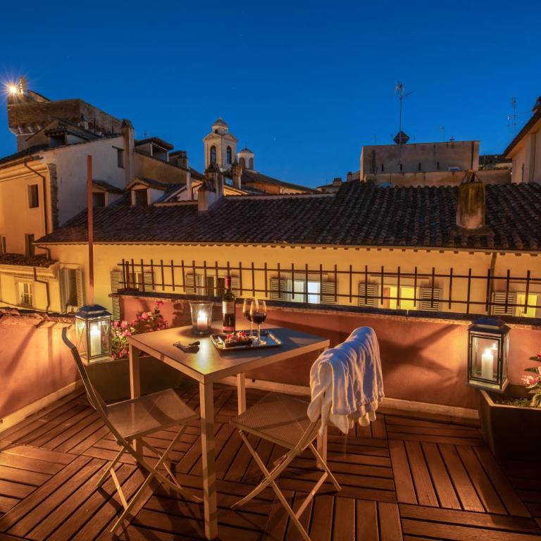 Navona Colors Hotel - Camera Matrimoniale Deluxe con Terrazza e Vista sulla Città - 7