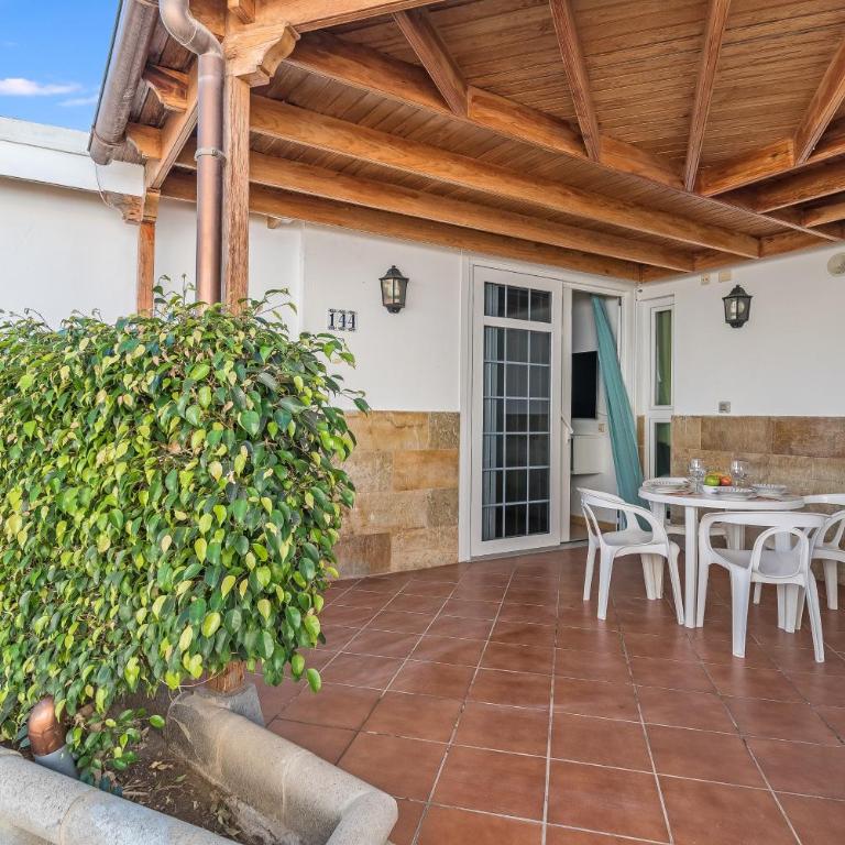 Home2Book Terrace&Pool Apartment Playa del Inglés - Two-Bedroom Apartment - 2