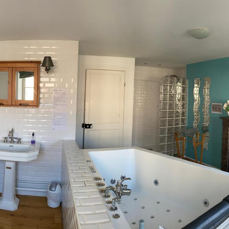 Chambres d'Hôtes Au coin du spa - Suite Familiale Premium - 8