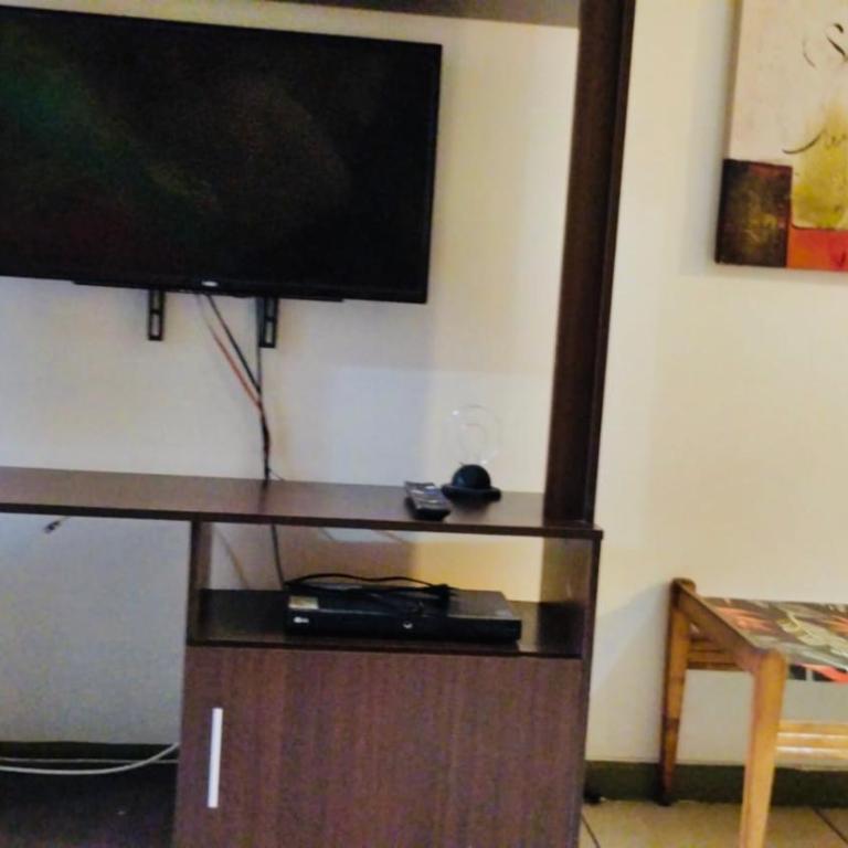 Papaya - Two-Bedroom Apartment - 4