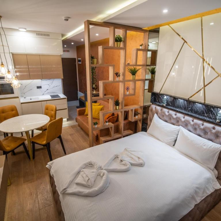 PLEASURE LUX GOLD - One-Bedroom Apartment - 11