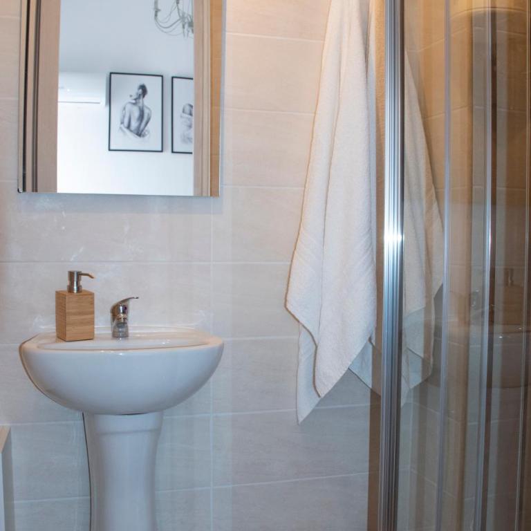 Maison L'amuri - Single Room with Private Bathroom - 4