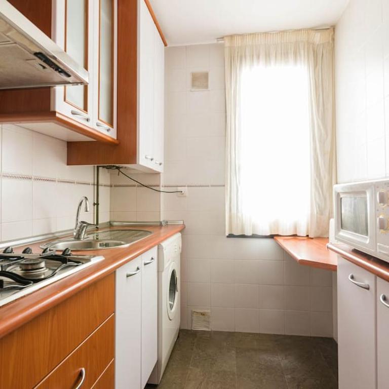 Cosy Flat w/ Beautiful Views and Cute Balcony - One-Bedroom Apartment - 12