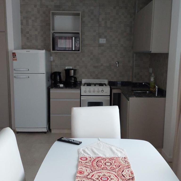 Los Tritones Apart Hotel - One-Bedroom Apartment - 2
