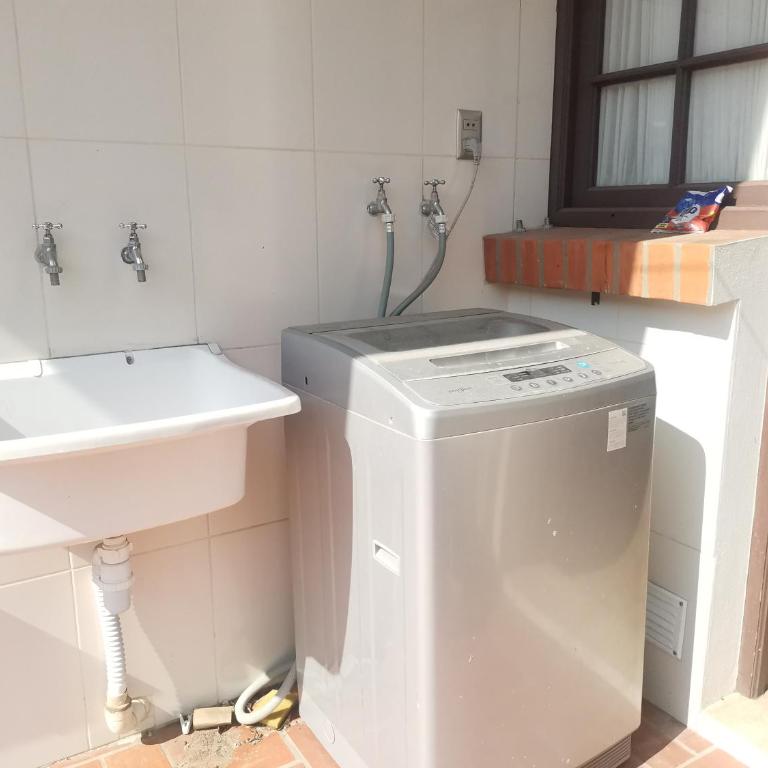 Hostal Palamas - Apartment with Balcony - 5